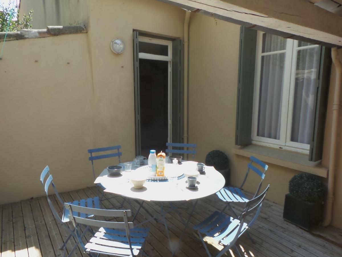 spacieux logement face à la Cité Médievale Carcasona Exterior foto