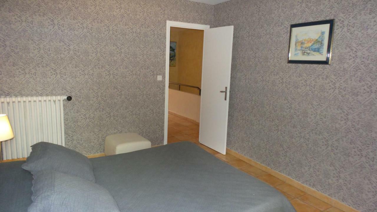 spacieux logement face à la Cité Médievale Carcasona Exterior foto